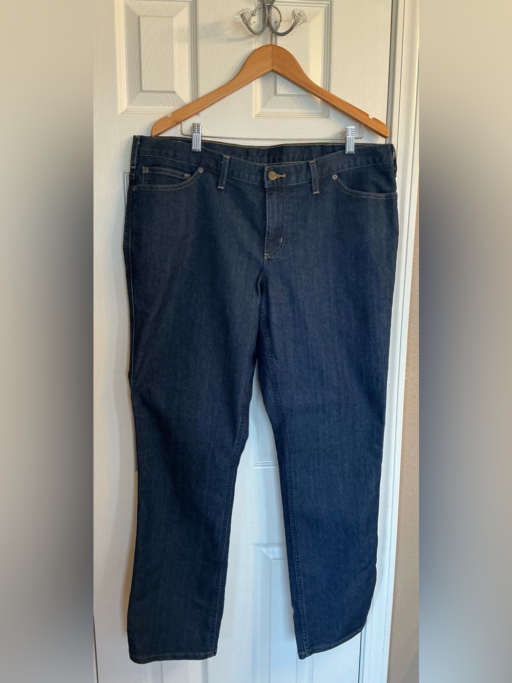 Carhartt Relaxed Fit Work Jeans 393-83 Women’s/16 SH Regular NWT